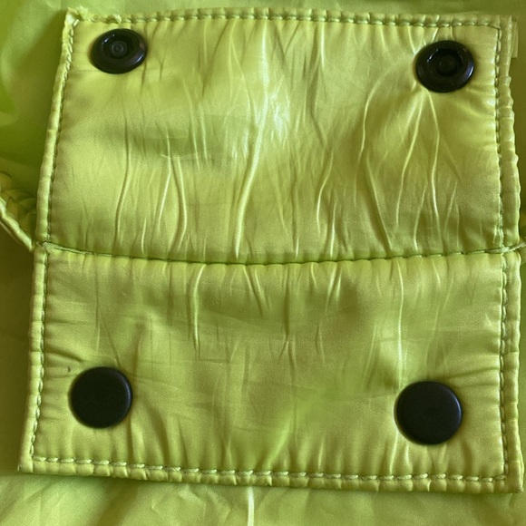 GAP Gym Bag! - Picture 6 of 8